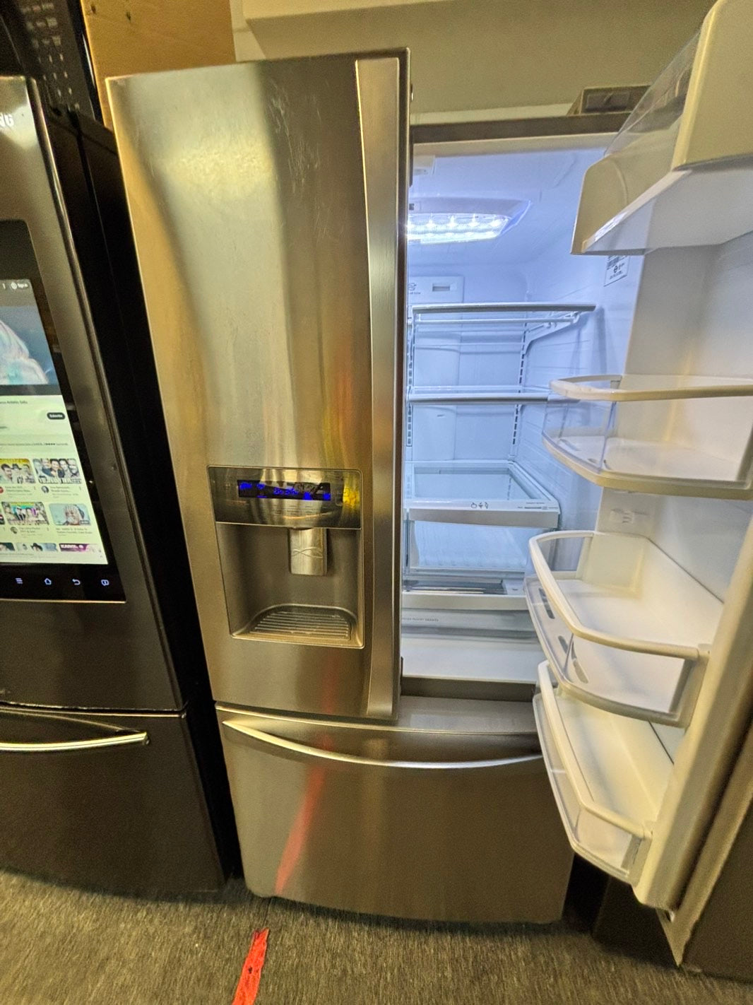 *Used Refurbished 33” Kenmore 26 cu.ft rench doors refrigerator stainless steel w/ice & water dispenser inside  item number #RF559LL