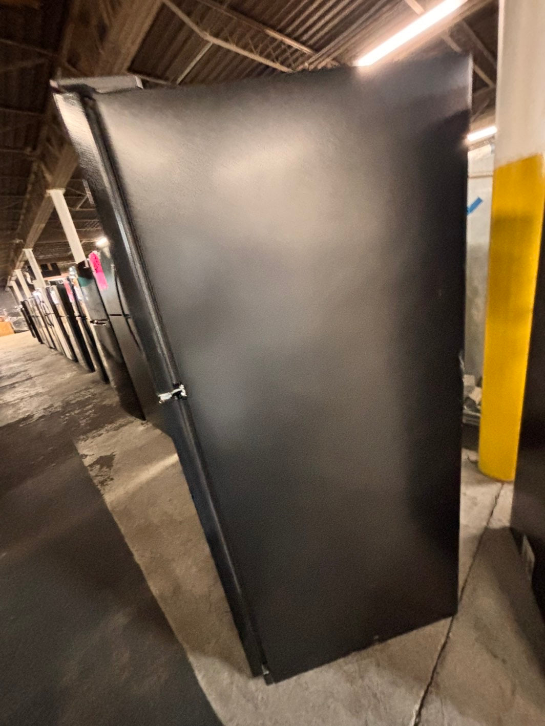 >whirlpool 33” Top freezer fridge  ,black used-refurbished #RFTT1B