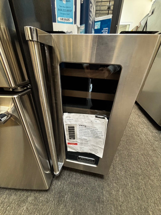 Viking 5 Series 15 inch Undercounter Wine Cellar with 24 Bottle Capacity in Stainless Steel - New scratch and dent. Model- VWUI5151GSS.         #VK15STL