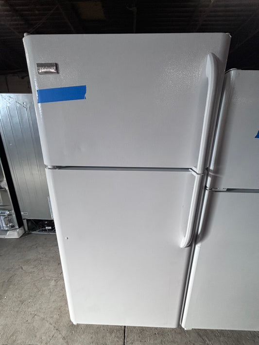 >frigidaire 21cu.ft -top freezer refrigerator white   used-refurbished 30” #RR2WWHL
