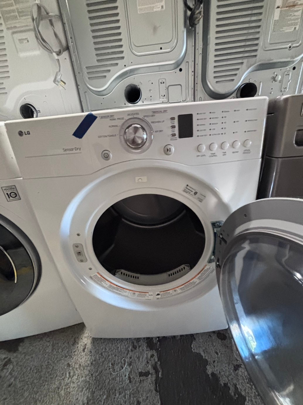 >*July 4th sale 🔥🇺🇸 LG sensor Dry front load stackable electric 220v dryer in white  color used-refurbished 27" #DS155NB